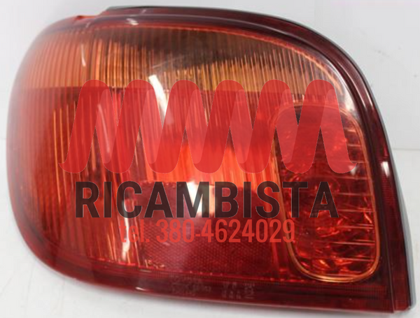Toyota Yaris faro posteriore 81561-0D070 815610D070